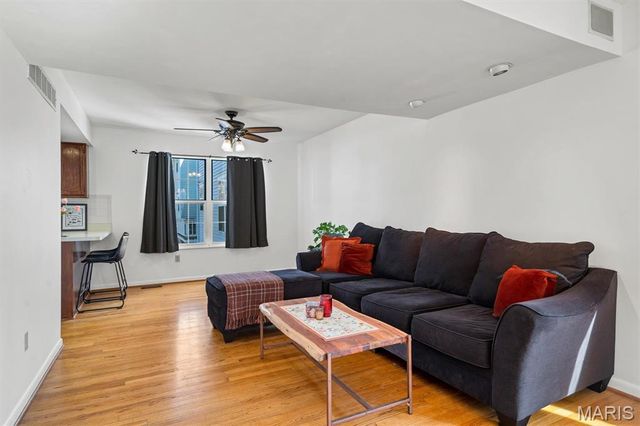 5849 Prince George Court, St Louis, MO 63139