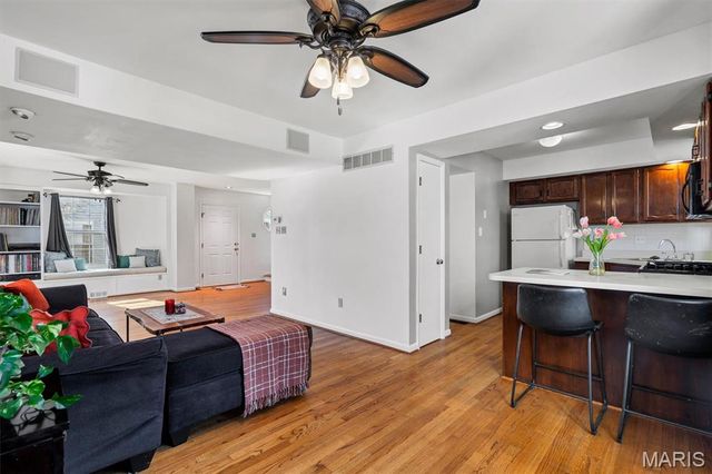 5849 Prince George Court, St Louis, MO 63139