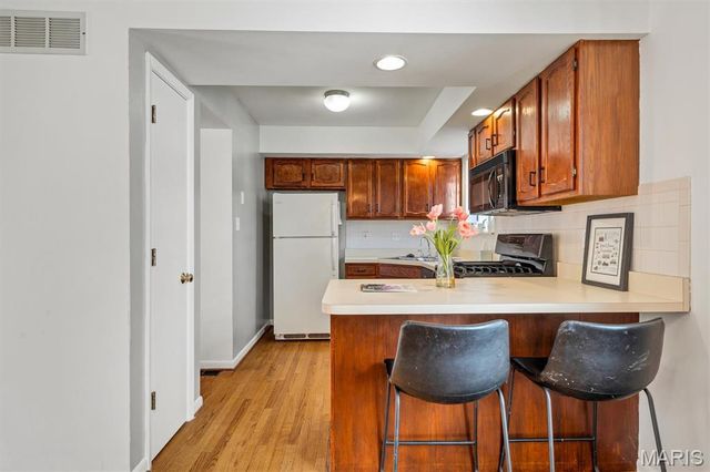 5849 Prince George Court, St Louis, MO 63139