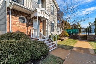 5849 Prince George Court, St Louis, MO 63139