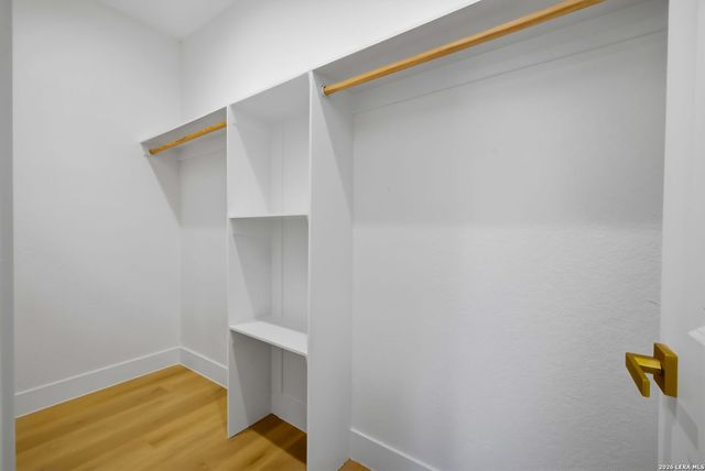 931 E Highland Blvd, San Antonio, TX 78210