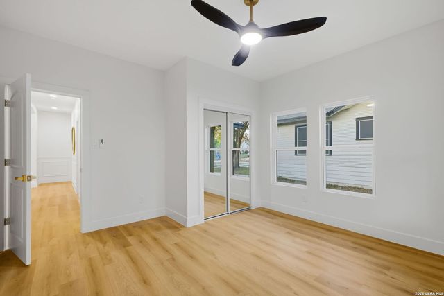 931 E Highland Blvd, San Antonio, TX 78210