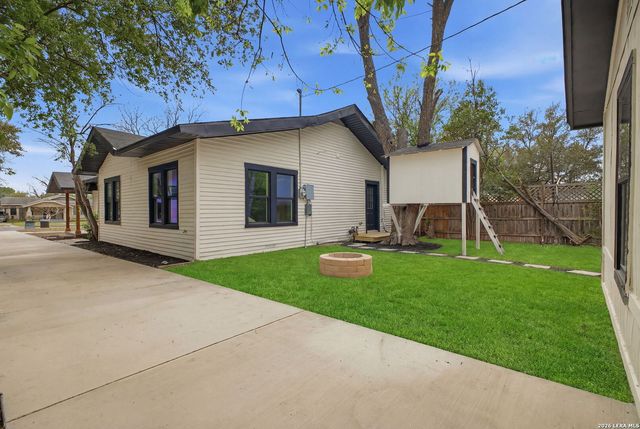 931 E Highland Blvd, San Antonio, TX 78210