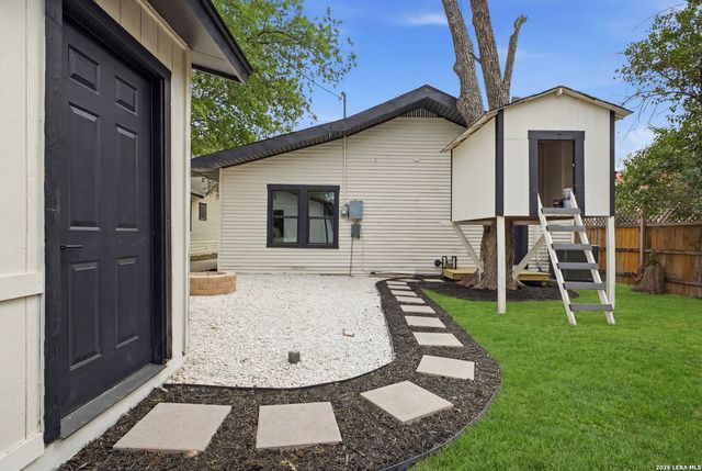 931 E Highland Blvd, San Antonio, TX 78210
