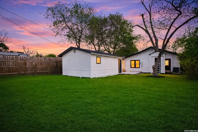 931 E Highland Blvd, San Antonio, TX 78210
