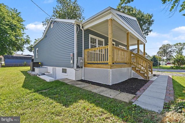 16 FIR DR, Baltimore, MD 21220