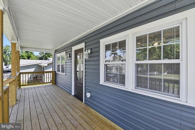 16 FIR DR, Baltimore, MD 21220