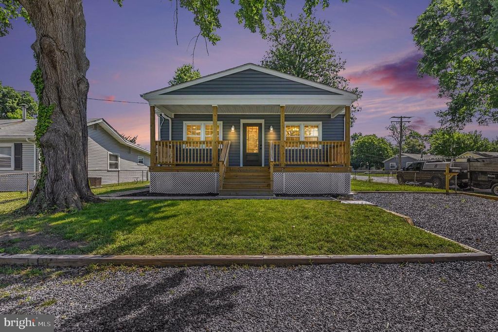 16 FIR DR, Baltimore, MD 21220