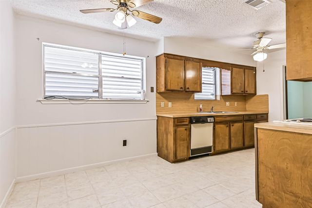 1426 Scott Street, La Marque, TX 77568