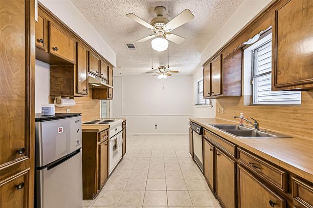 1426 Scott Street, La Marque, TX 77568