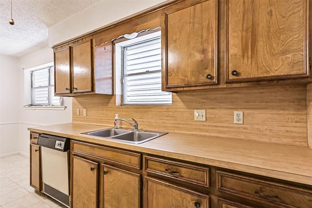1426 Scott Street, La Marque, TX 77568