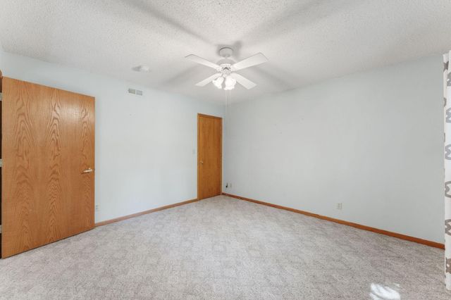 404 Minnesota Avenue, Roseville, MN 55113