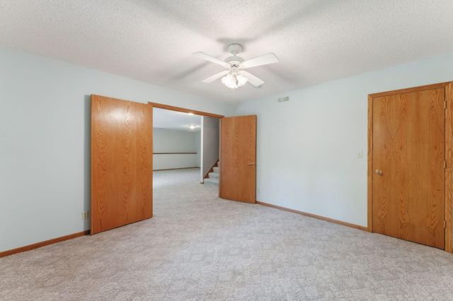 404 Minnesota Avenue, Roseville, MN 55113