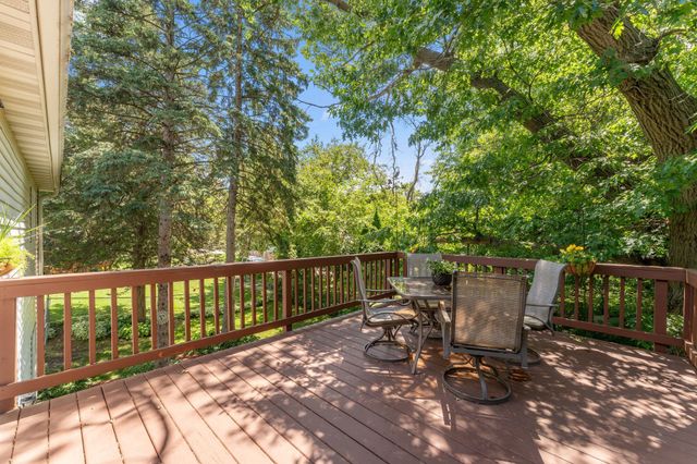 404 Minnesota Avenue, Roseville, MN 55113
