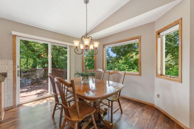 404 Minnesota Avenue, Roseville, MN 55113