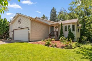 404 Minnesota Avenue, Roseville, MN 55113