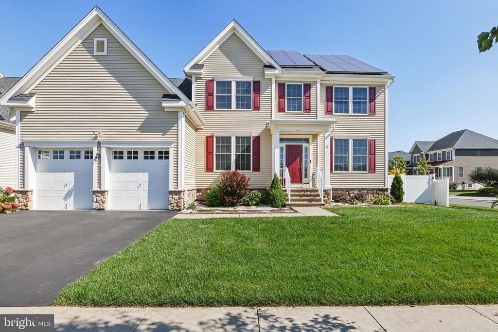 17 HOWARD, Robbinsville, NJ 08691