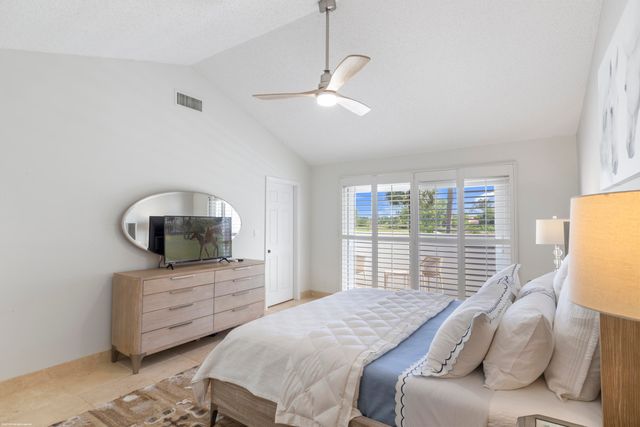 2624 Muirfield Court, Wellington, FL 33414