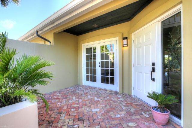 2624 Muirfield Court, Wellington, FL 33414