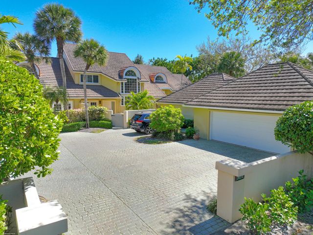 2624 Muirfield Court, Wellington, FL 33414
