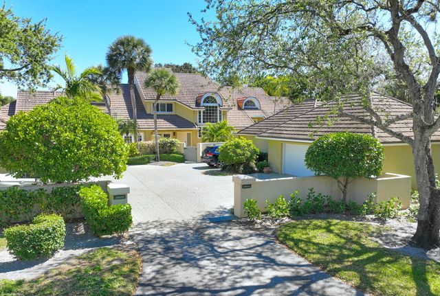 2624 Muirfield Court, Wellington, FL 33414