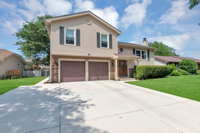 676 Niagara Drive, Bolingbrook, IL 60440
