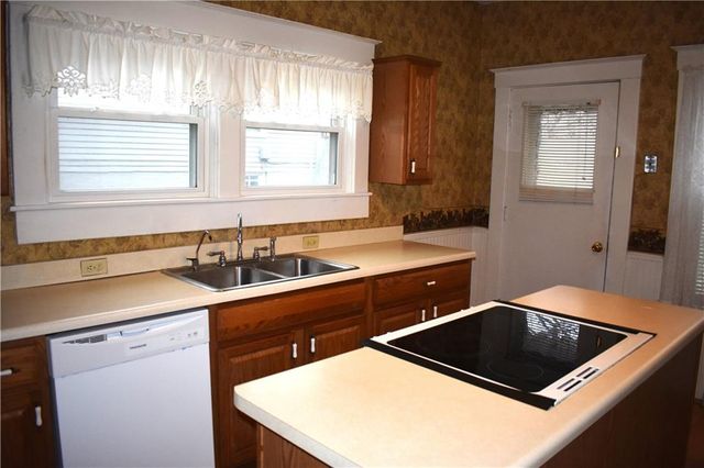 2922 Angelique Street, St Joseph, MO 64501