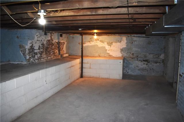 2922 Angelique Street, St Joseph, MO 64501