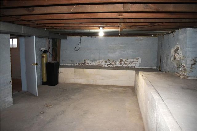 2922 Angelique Street, St Joseph, MO 64501