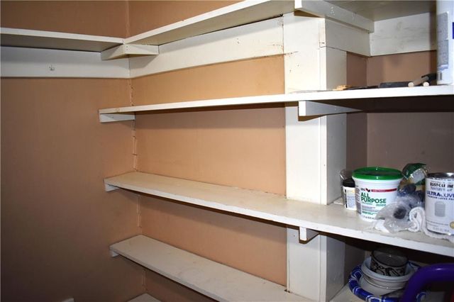 2922 Angelique Street, St Joseph, MO 64501