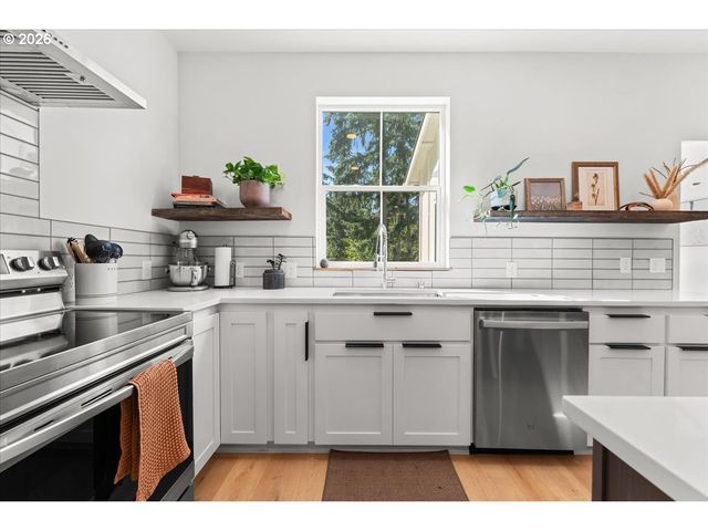 108 DAVID DEAN Dr, Kalama, WA 98625