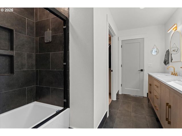 108 DAVID DEAN Dr, Kalama, WA 98625