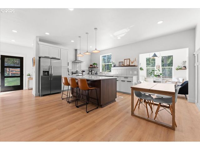 108 DAVID DEAN Dr, Kalama, WA 98625