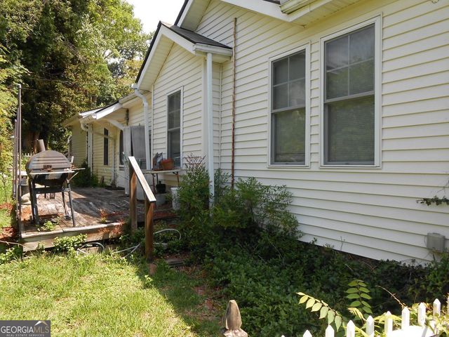379 Warwoman Road, Clayton, GA 30525