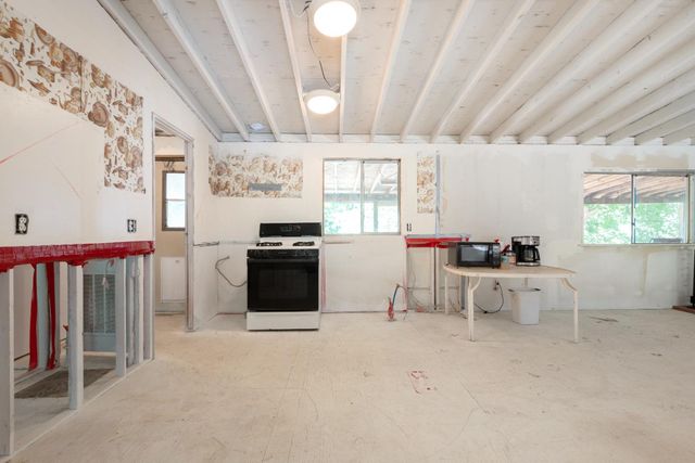 39569 Clover Lane, Yokuts Valley, CA 93675