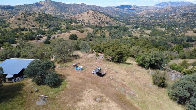 39569 Clover Lane, Yokuts Valley, CA 93675