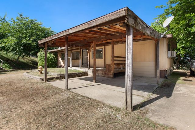 39569 Clover Lane, Yokuts Valley, CA 93675