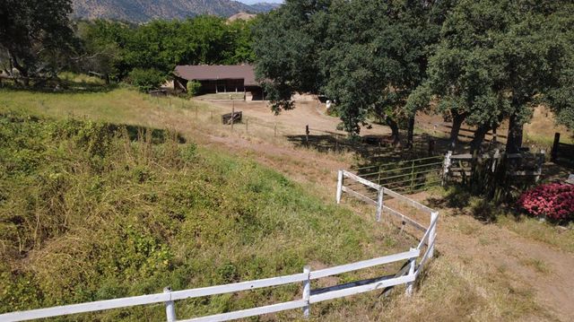 39569 Clover Lane, Yokuts Valley, CA 93675