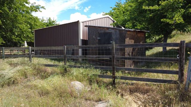 39569 Clover Lane, Yokuts Valley, CA 93675