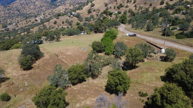 39569 Clover Lane, Yokuts Valley, CA 93675