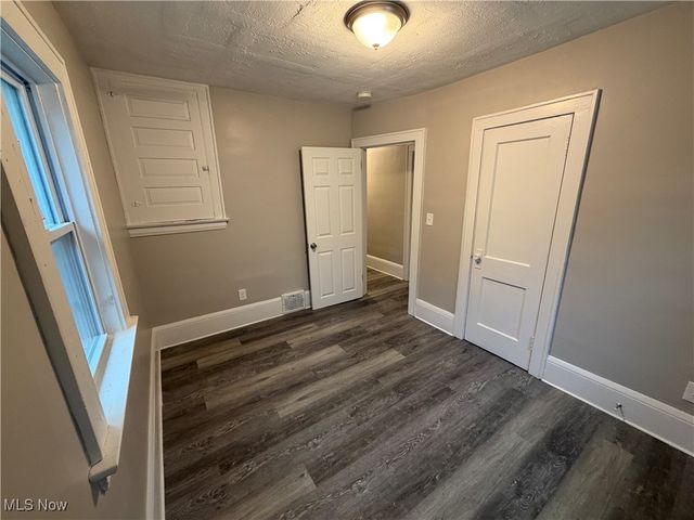 288 Noah Avenue, Akron, OH 44320