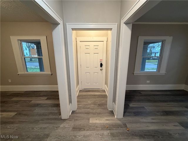 288 Noah Avenue, Akron, OH 44320