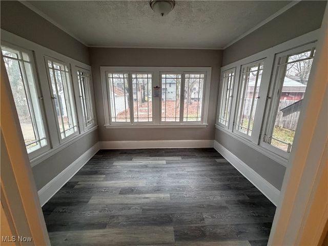 288 Noah Avenue, Akron, OH 44320