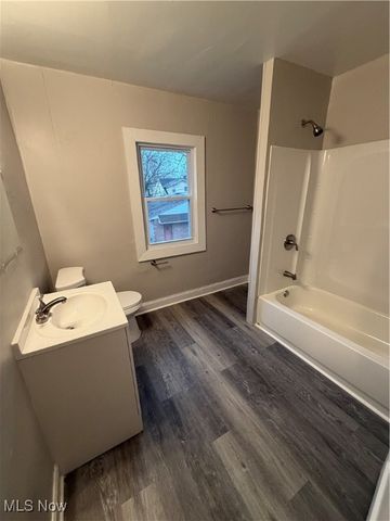 288 Noah Avenue, Akron, OH 44320