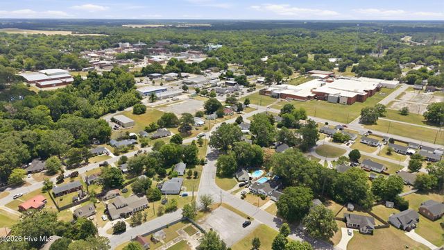 810 W Country Club Drive, Tarboro, NC 27886