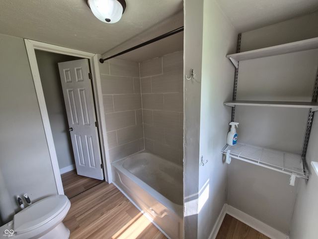925 N Somerset Avenue, Indianapolis, IN 46222