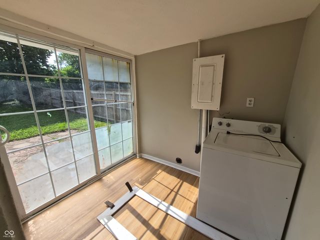 925 N Somerset Avenue, Indianapolis, IN 46222