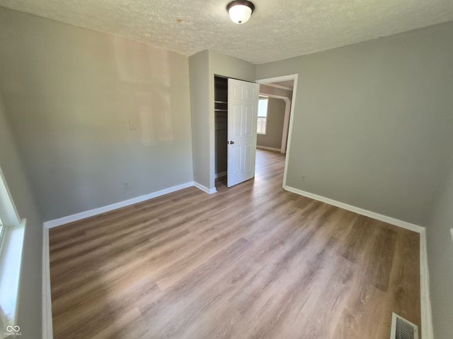 925 N Somerset Avenue, Indianapolis, IN 46222