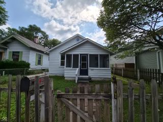 925 N Somerset Avenue, Indianapolis, IN 46222