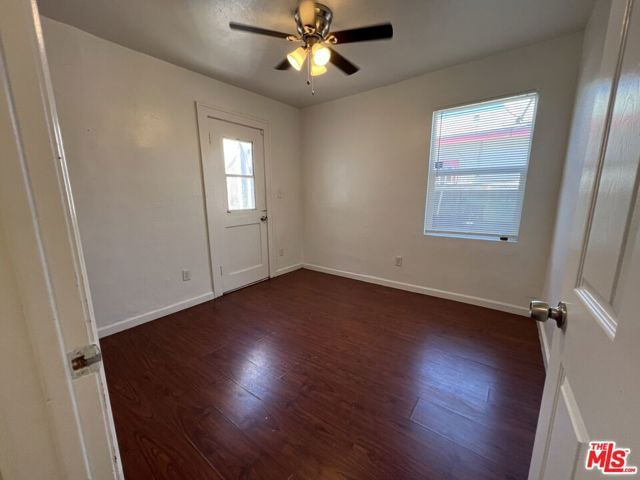 6055 7th Avenue, Los Angeles, CA 90043